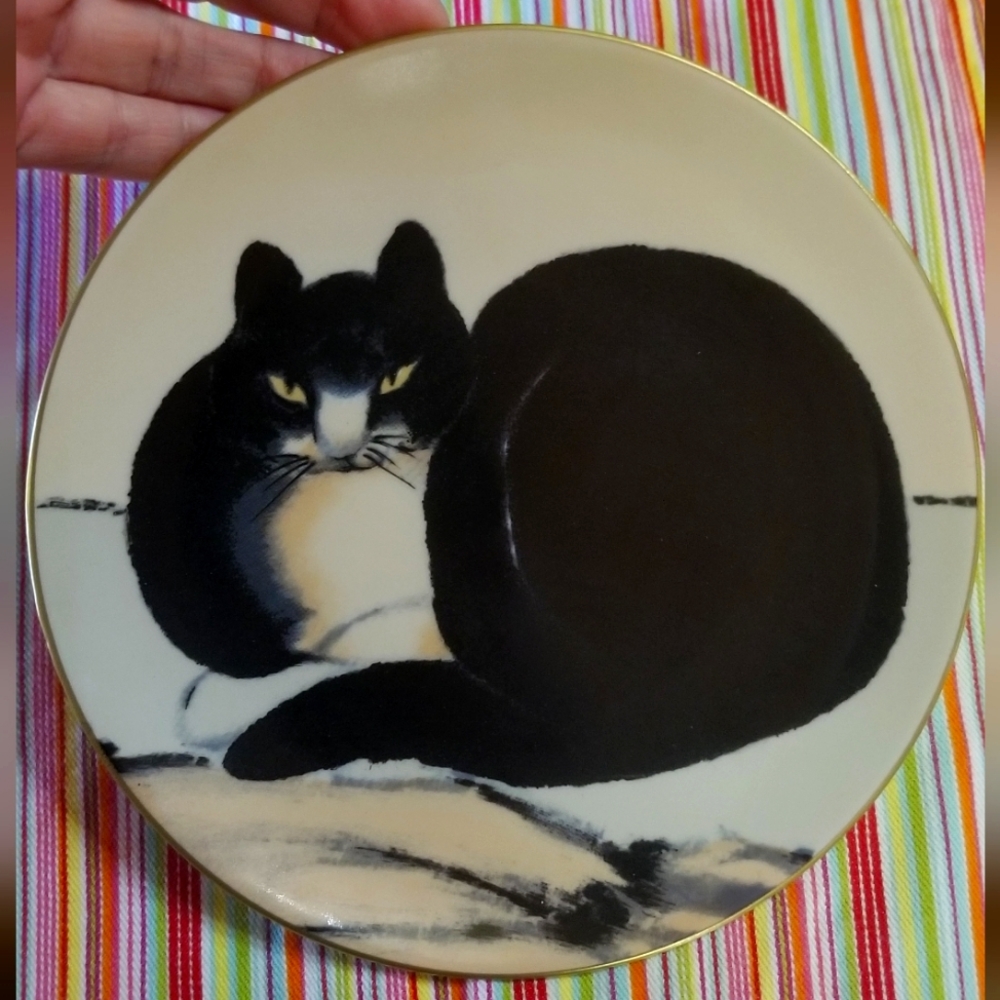 Metropolitan Museum of Art 1988 "The Seated Cat" Dish - Limoges